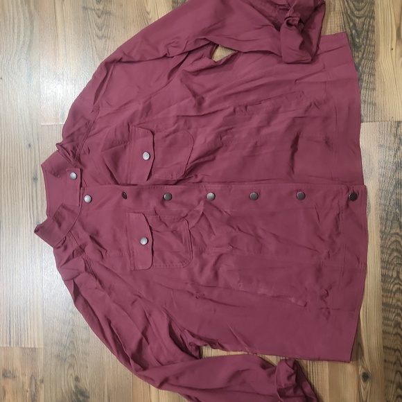 Torrid Challis Lightweight Utility Maroon Jacket Snap‎ Closure Size 1 14-16 1X - Picture 4 of 9